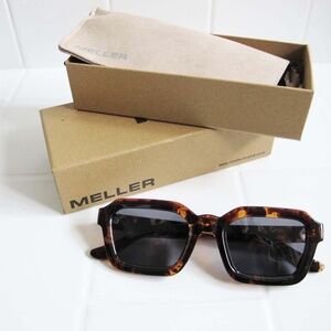 NIB Meller Nayah Sunglasses  Tigris Carbon